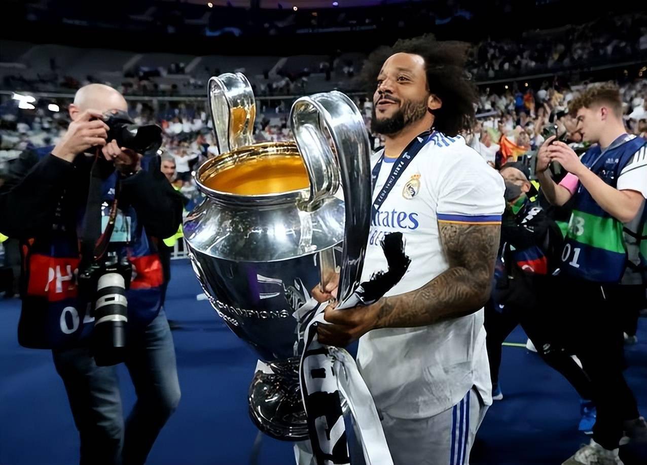 爱游戏体育-阿贾克斯今夜手感冰凉;志在意甲名次提升;媒体盛赞;医务组通报恢复(阿贾克斯10热刺)