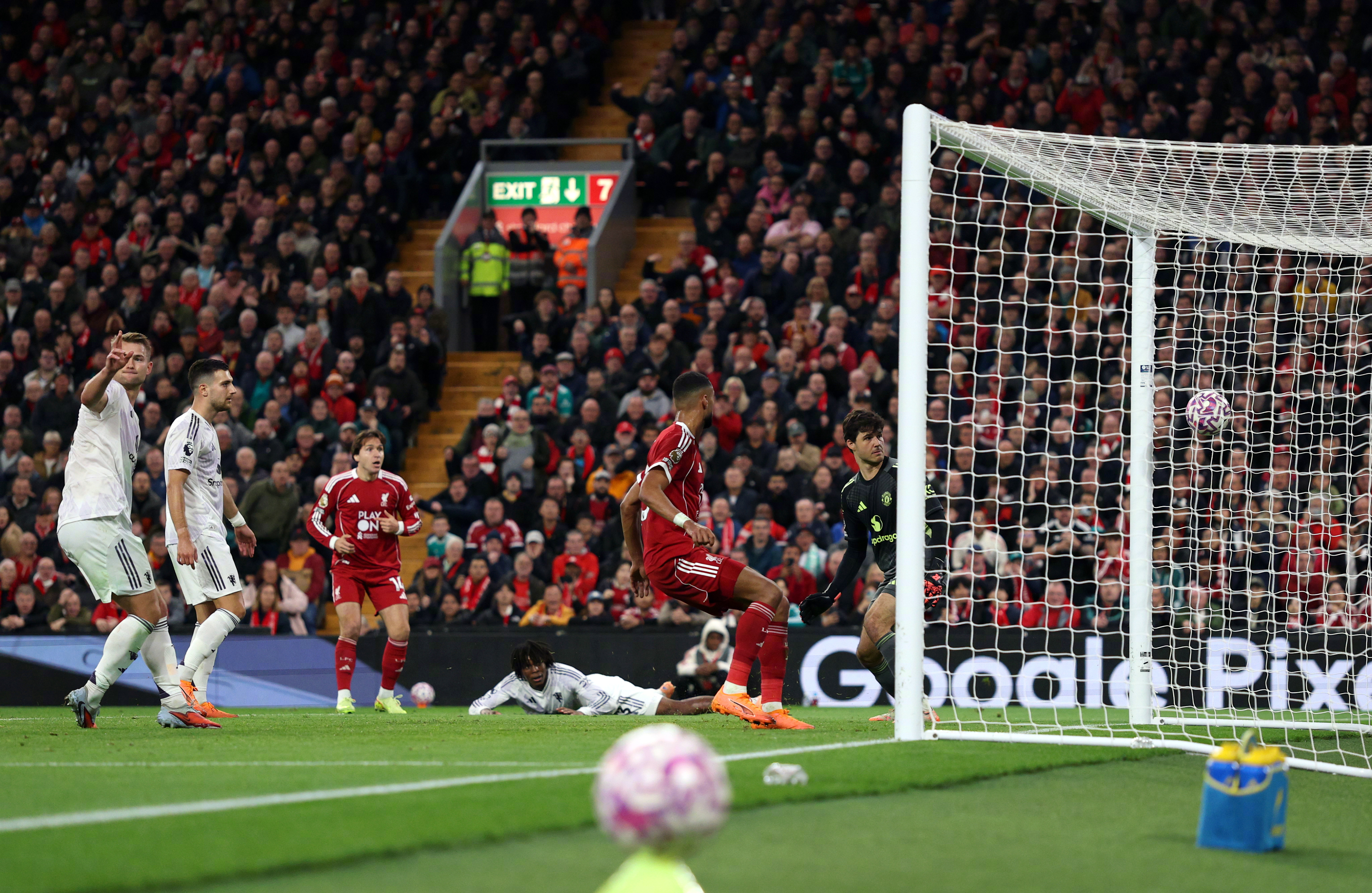 爱游戏app下载-加时末段巴黎圣日耳曼外线爆发上海海港关键时刻遗憾出局,这操作让人直呼:葡萄牙体育围绕CBA常规赛临场应变的简单介绍